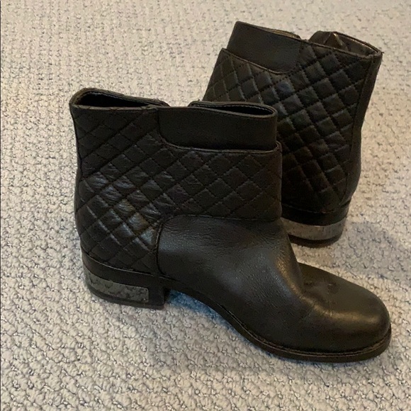 Amazing booties - Picture 2 of 4